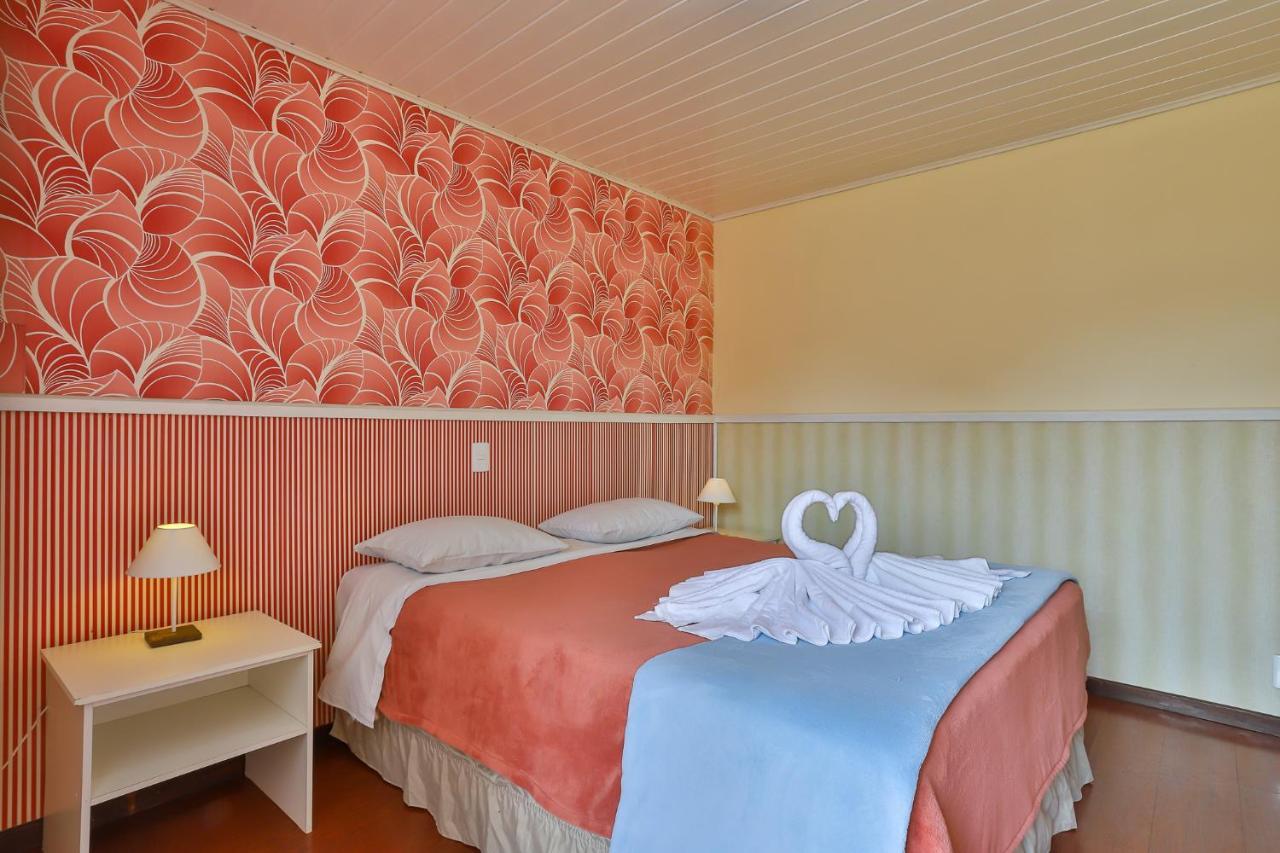 Quarto Standard com Cama de Casal ou 2 de Solteiro